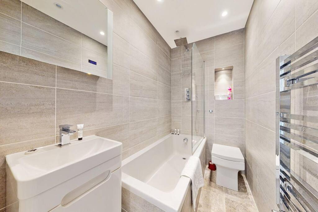 Willa Stylish 2Bed2Bath Flat 4Min From Tube Station Londyn Zewnętrze zdjęcie