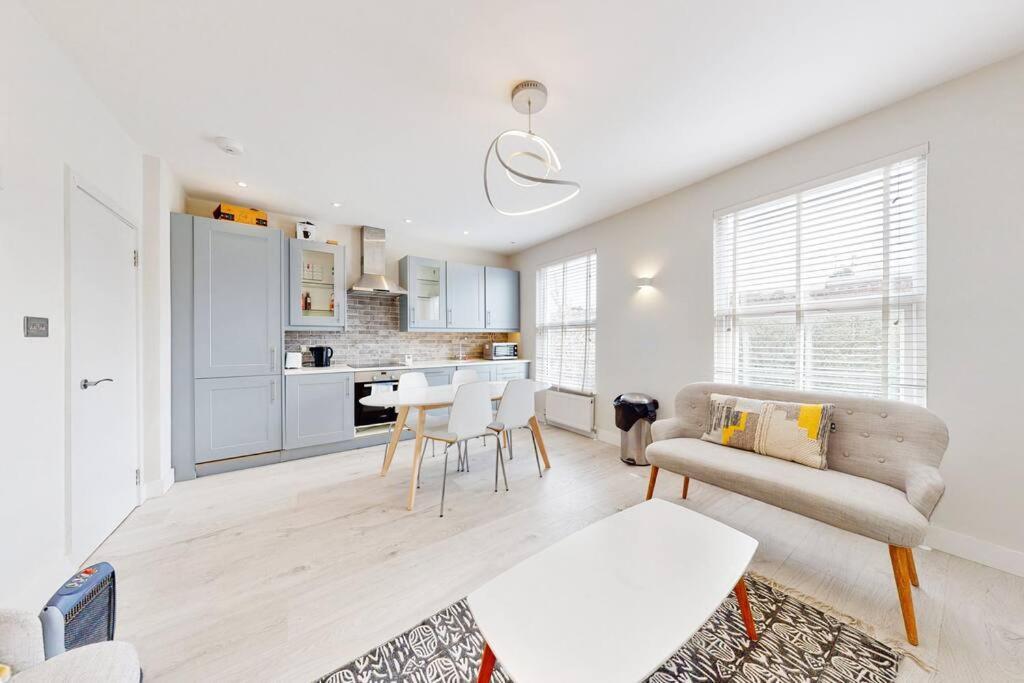 Willa Stylish 2Bed2Bath Flat 4Min From Tube Station Londyn Zewnętrze zdjęcie